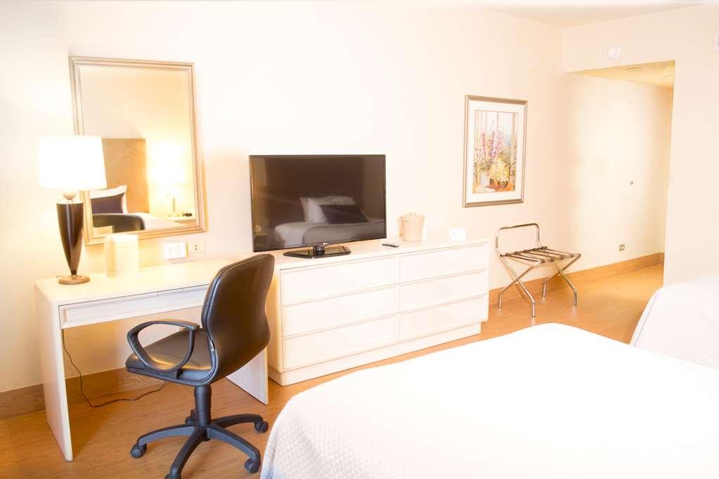 아이스테이 호텔 시우다드 후아레스 객실 사진 A typical guest room at the hotel