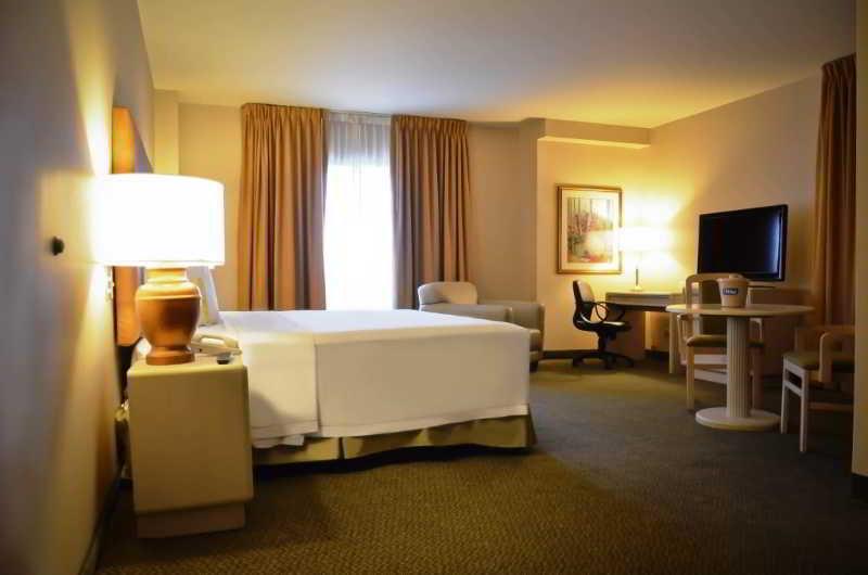 아이스테이 호텔 시우다드 후아레스 외부 사진 A typical room at the hotel
