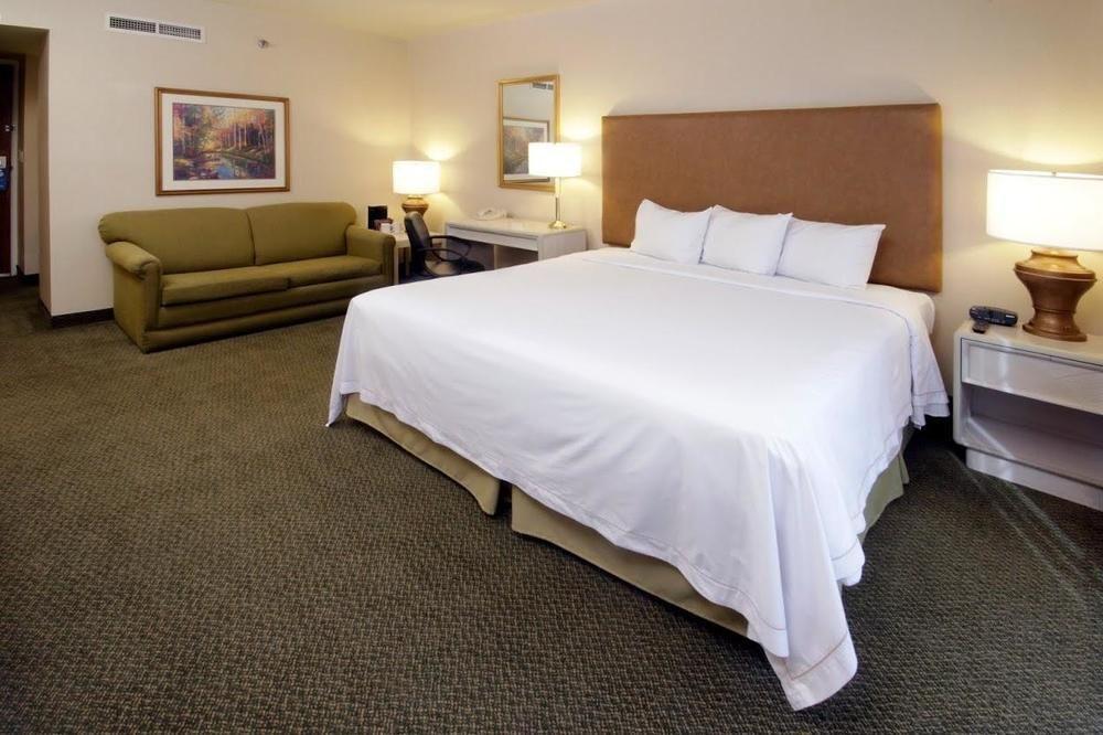 아이스테이 호텔 시우다드 후아레스 외부 사진 A typical room at the Hilton Garden Inn