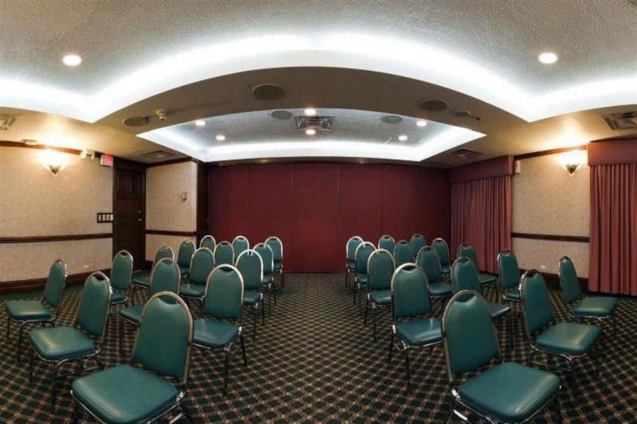 아이스테이 호텔 시우다드 후아레스 외부 사진 A meeting room at a hotel