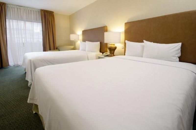 아이스테이 호텔 시우다드 후아레스 외부 사진 A typical guest room at the Hilton Garden Inn